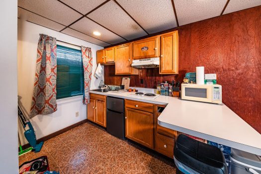 Four Seasons Apartments