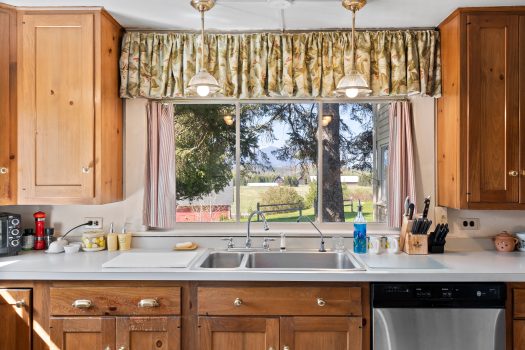 48 Maynard Road, Lake Placid