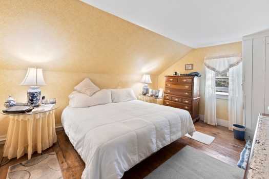 48 Maynard Road, Lake Placid