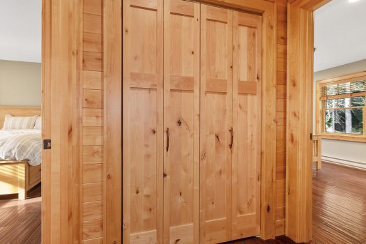 521 Mirror Lake Drive