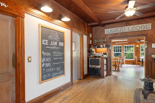 Ice Jam Inn