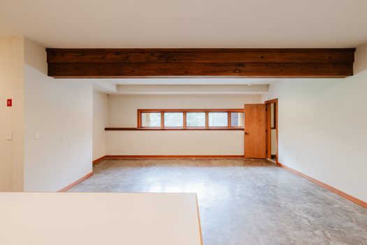 77 Deerwood Trail