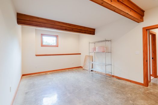77 Deerwood Trail