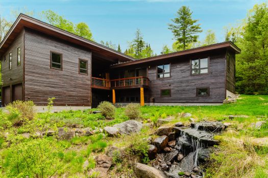77 Deerwood Trail
