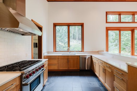 77 Deerwood Trail