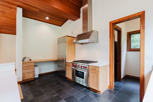 77 Deerwood Trail