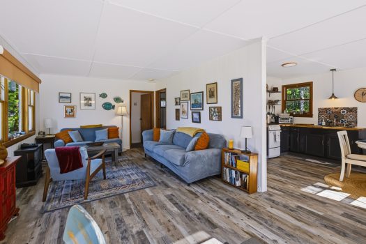 576 Corlear Drive